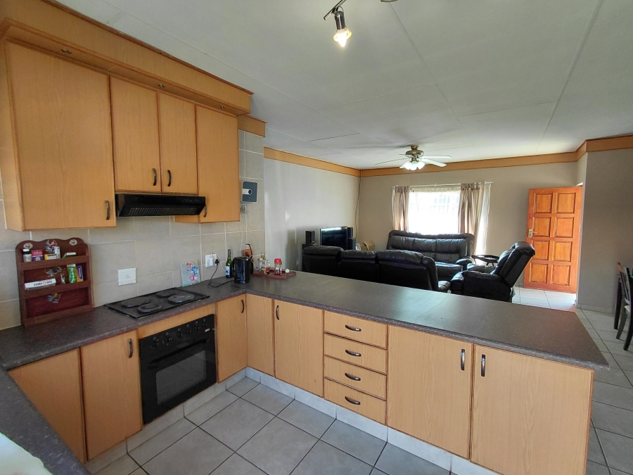 To Let 2 Bedroom Property for Rent in Wilkoppies North West